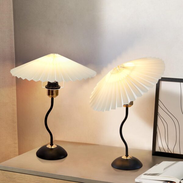 Juhom Pleated Table Lamp